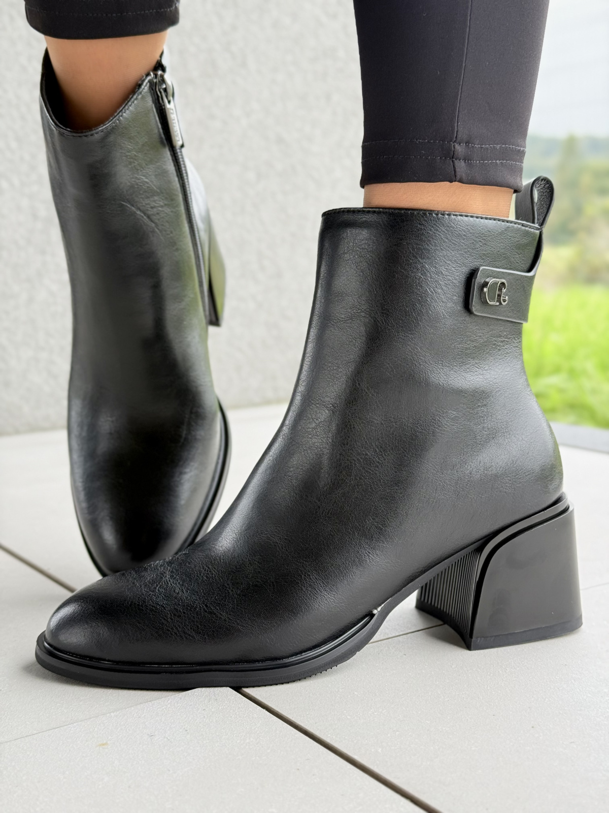 Eleganckie botki damskie ze skóry naturalnej