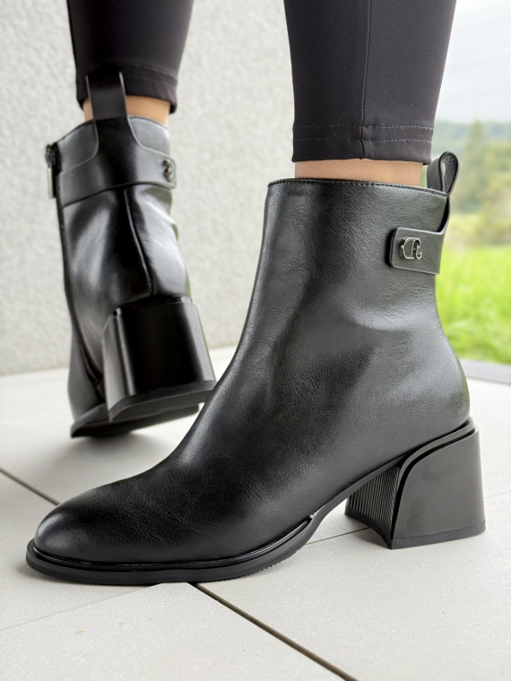 Eleganckie botki damskie ze skóry naturalnej