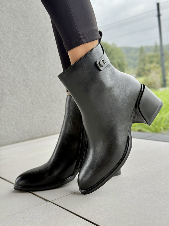 Eleganckie botki damskie ze skóry naturalnej