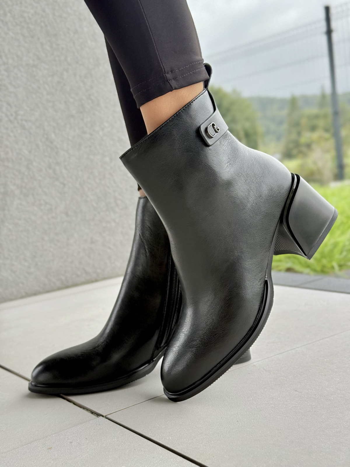 Eleganckie botki damskie ze skóry naturalnej