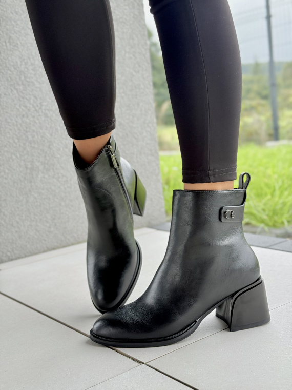 Eleganckie botki damskie ze skóry naturalnej