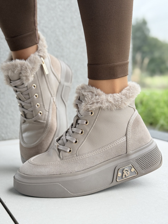 Sneakersy ze skóry naturalnej – komfort i styl w jednym