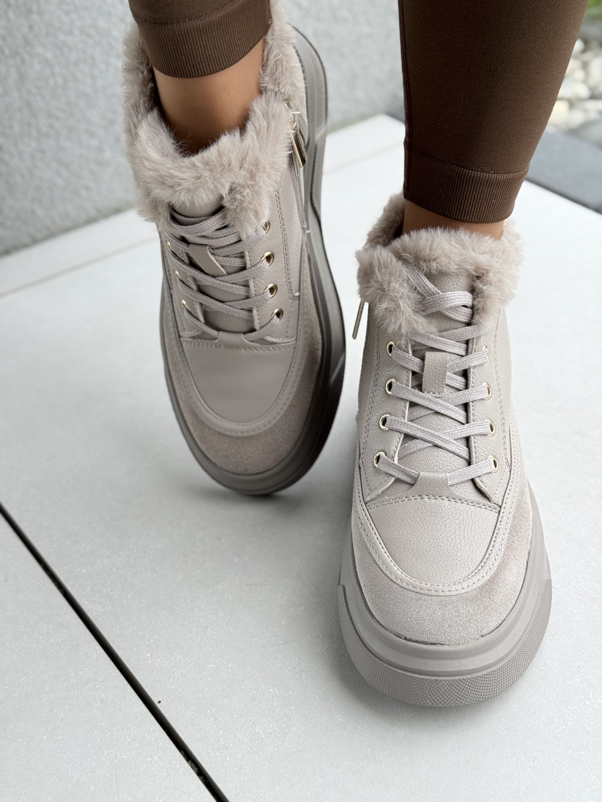 Sneakersy ze skóry naturalnej – komfort i styl w jednym