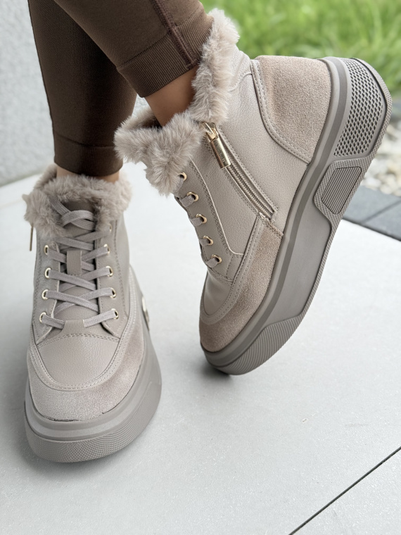 Sneakersy ze skóry naturalnej – komfort i styl w jednym