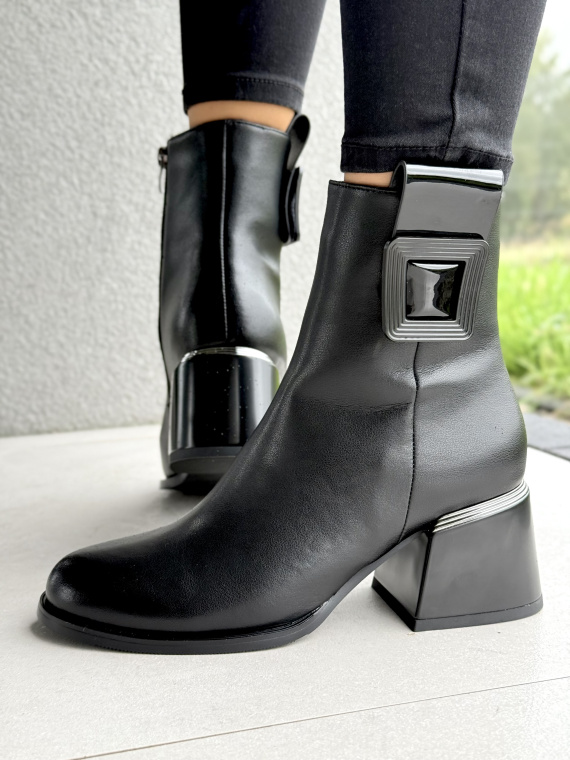 Botki damskie ze skóry naturalnej – elegancja i wygoda