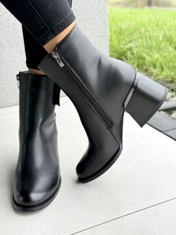 Botki damskie ze skóry naturalnej – elegancja i wygoda