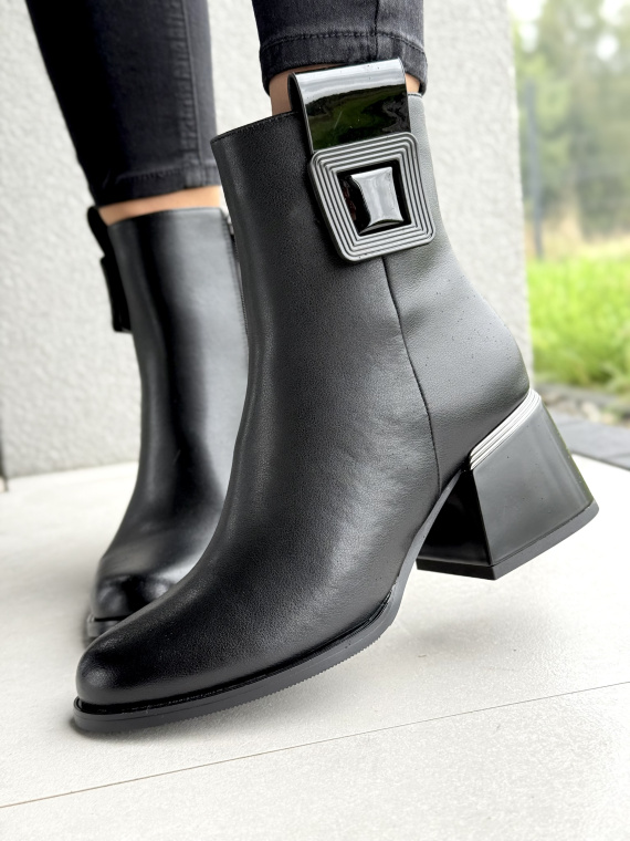 Botki damskie ze skóry naturalnej – elegancja i wygoda