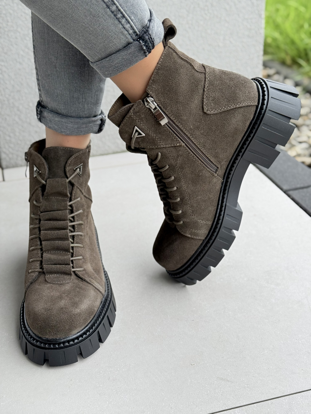 Trapery ze skóry naturalnej – styl i wygoda na co dzień