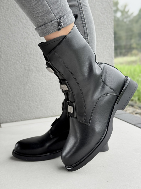 Stylowe botki z naturalnej skóry dla wymagających kobiet
