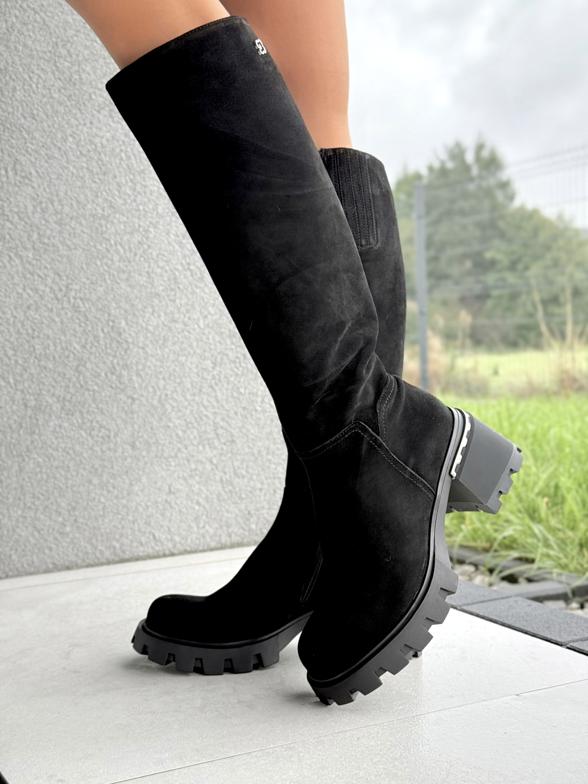 Kozaki damskie ze skóry naturalnej – moda spotyka wygodę