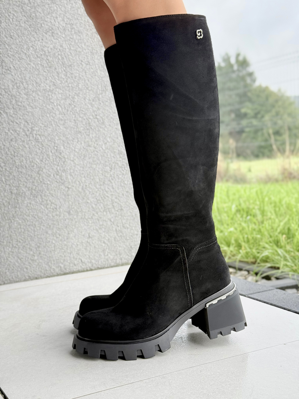 Kozaki damskie ze skóry naturalnej – moda spotyka wygodę