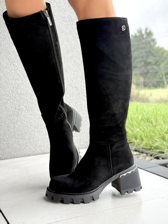 Kozaki damskie ze skóry naturalnej – moda spotyka wygodę