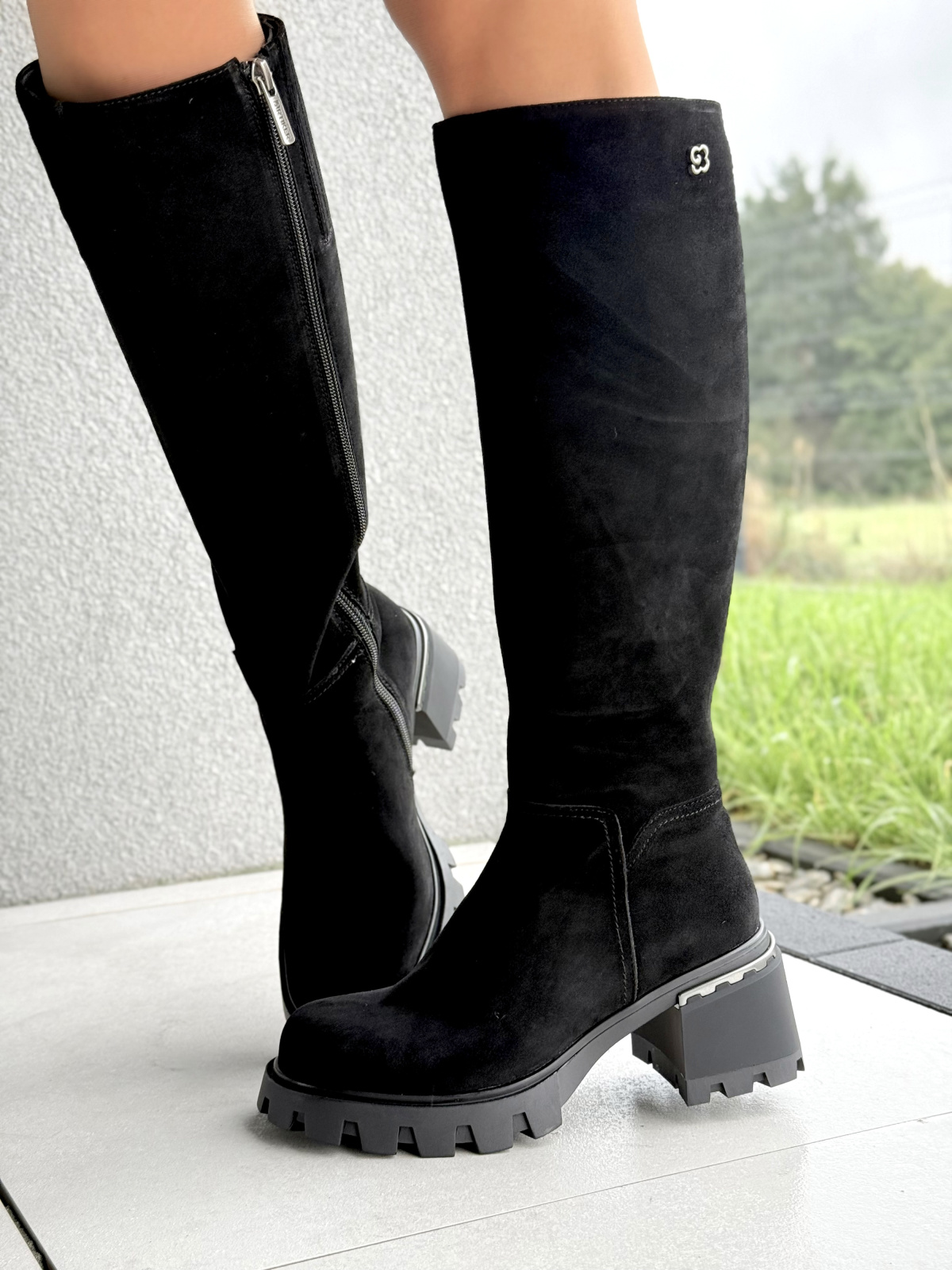 Kozaki damskie ze skóry naturalnej – moda spotyka wygodę