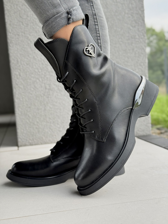 Botki ze Skóry Naturalnej – Styl, Który Trwa