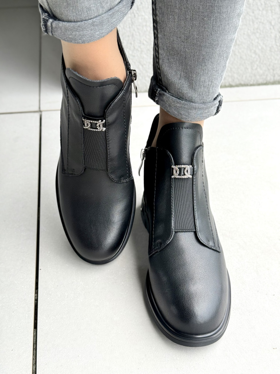 Botki z naturalnej skóry – luksus, który czujesz przy każdym kroku