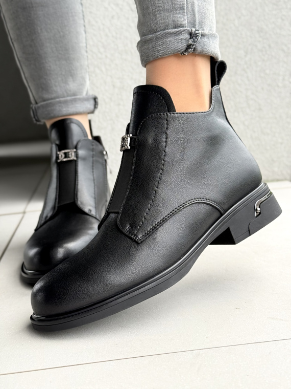 Botki z naturalnej skóry – luksus, który czujesz przy każdym kroku