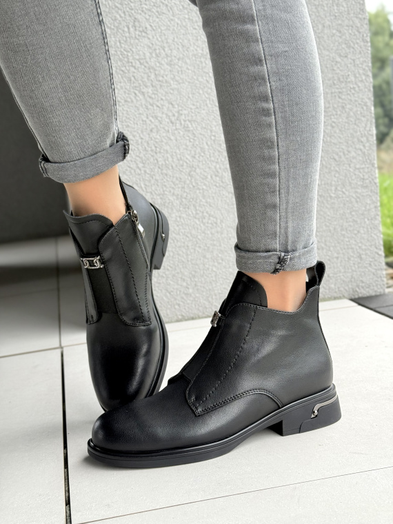 Botki z naturalnej skóry – luksus, który czujesz przy każdym kroku