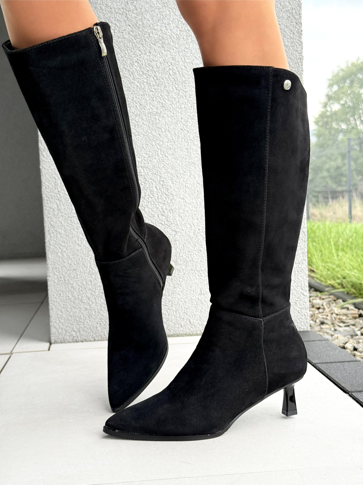 Kozaki z naturalnej skóry – bo prawdziwa elegancja nie udaje