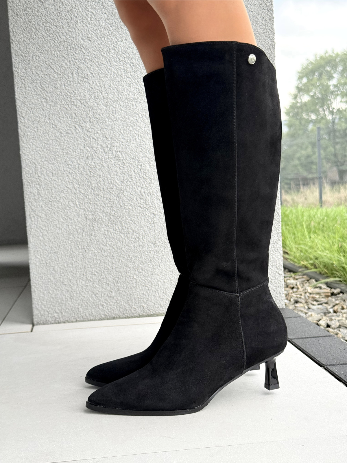 Kozaki z naturalnej skóry – bo prawdziwa elegancja nie udaje