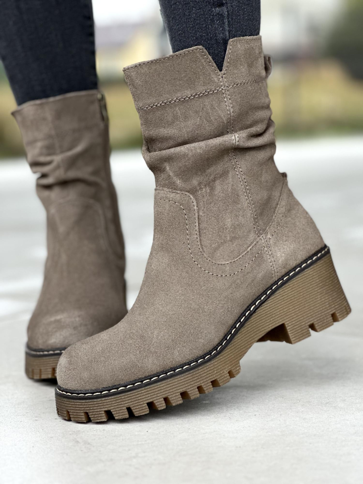 Botki z Naturalnej Skóry – Styl, Wygoda i Klasa na Każdy Dzień