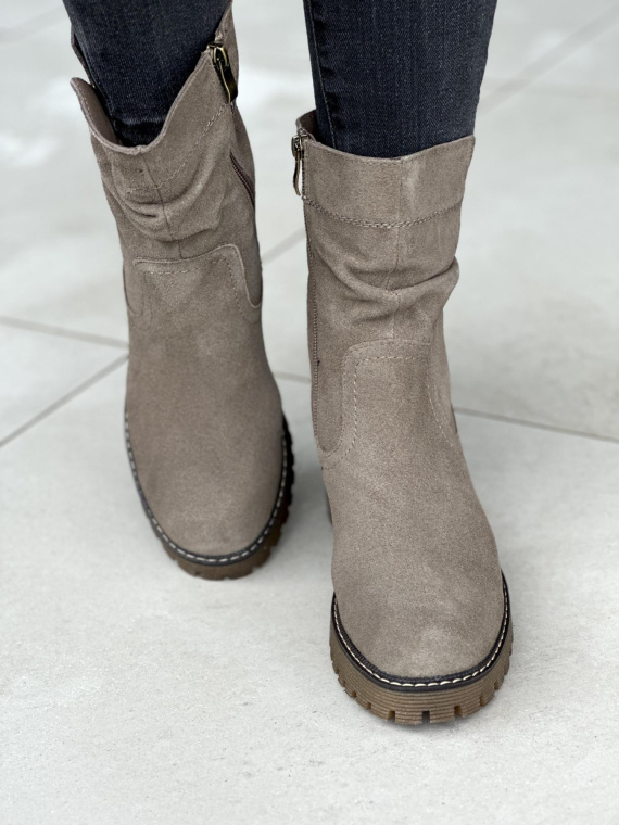 Botki z Naturalnej Skóry – Styl, Wygoda i Klasa na Każdy Dzień