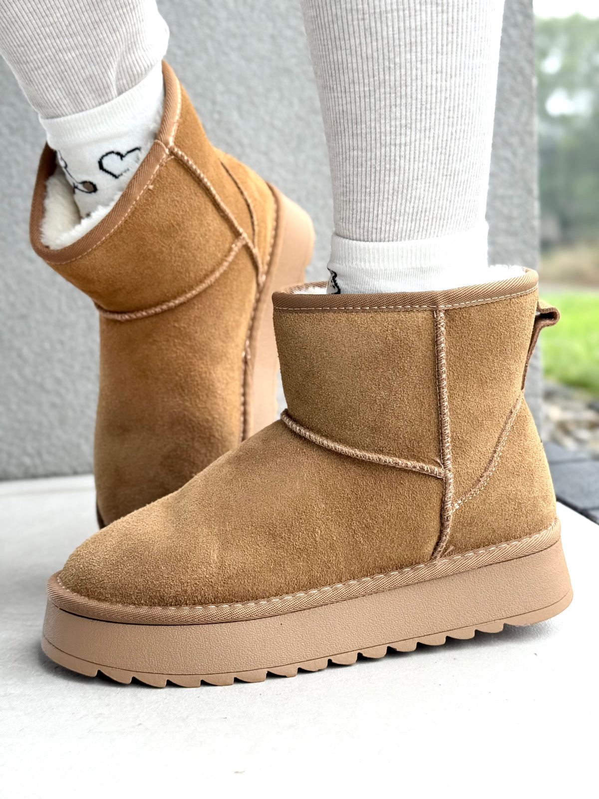 Naturalna Skóra. Naturalne Ciepło. Twoje Idealne Śniegowce