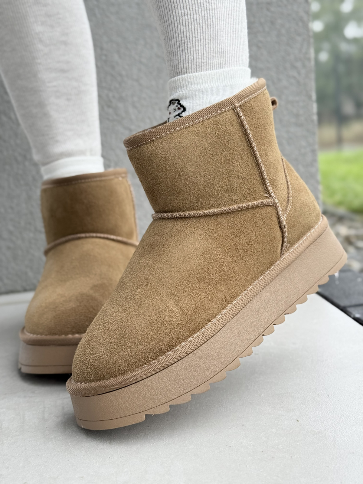 Naturalna Skóra. Naturalne Ciepło. Twoje Idealne Śniegowce