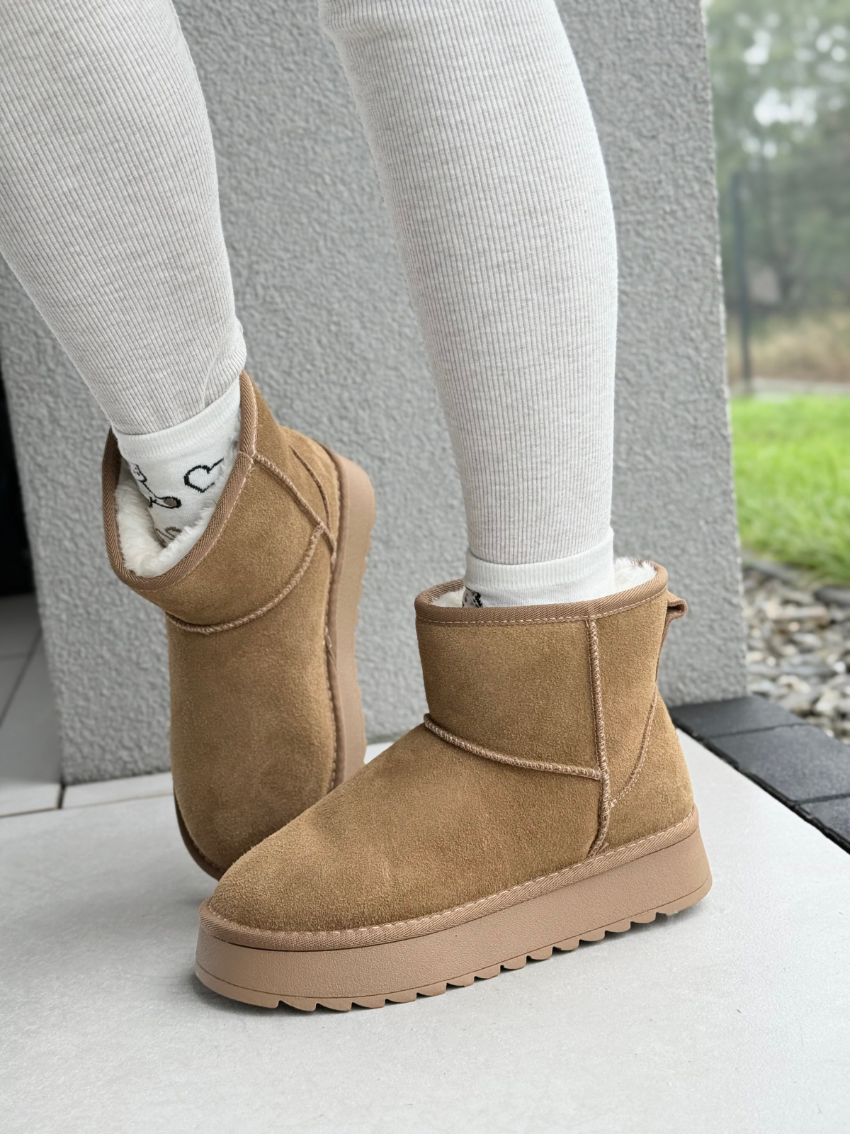 Naturalna Skóra. Naturalne Ciepło. Twoje Idealne Śniegowce