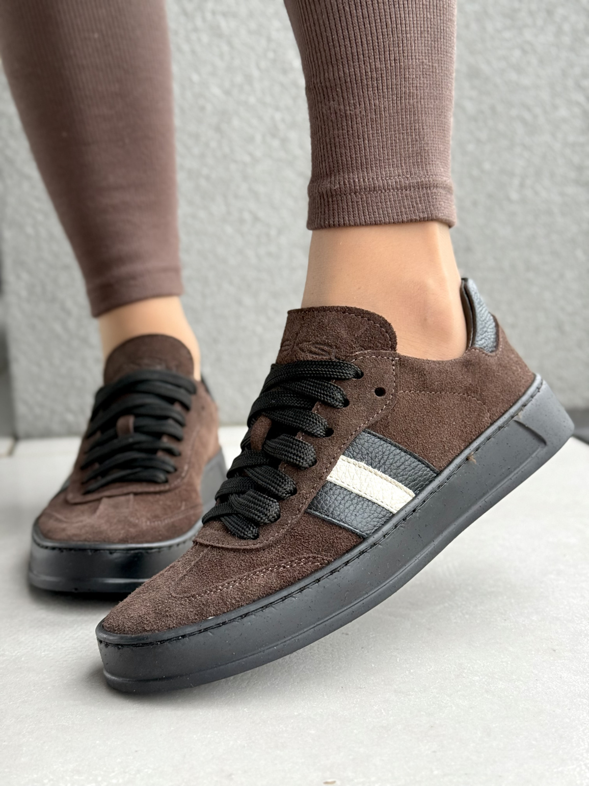 Naturalna skóra, polska jakość – sneakersy OLEKSY