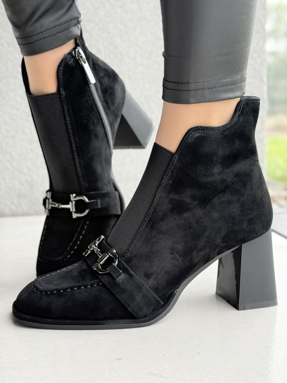 Botki z naturalnej skóry – elegancja, którą poczujesz w każdym kroku