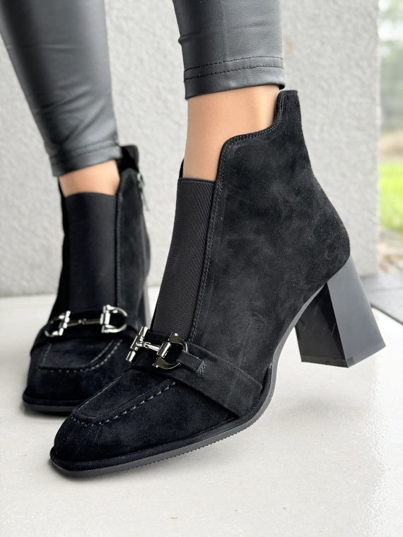 Botki z naturalnej skóry – elegancja, którą poczujesz w każdym kroku