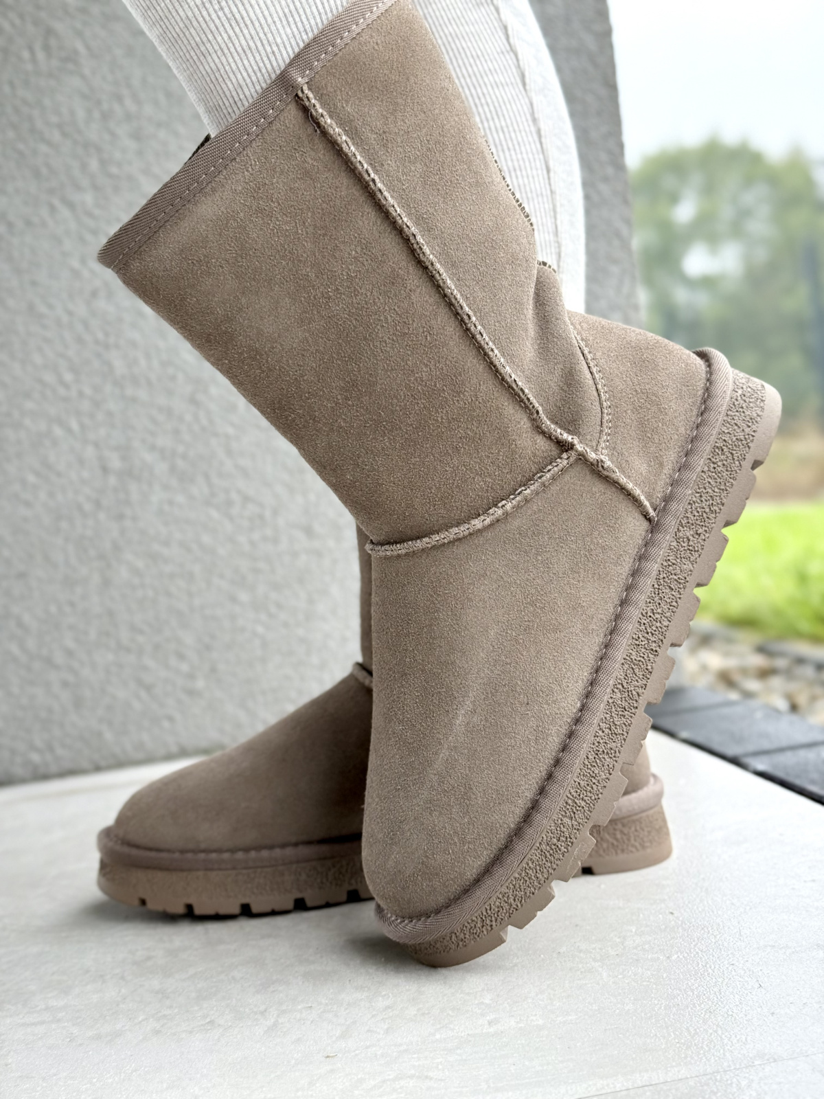 Śniegowce z naturalnej skóry – ciepło, styl i wygoda w jednym