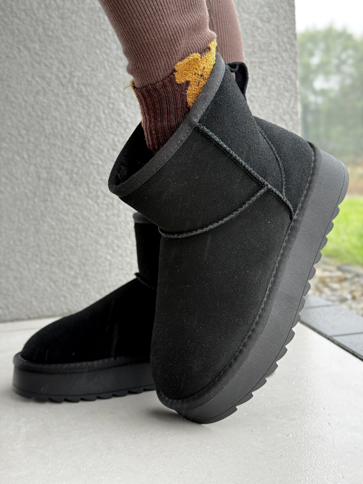 Śniegowce z Naturalnej Skóry – Ciepło, Styl i Komfort na Zimę