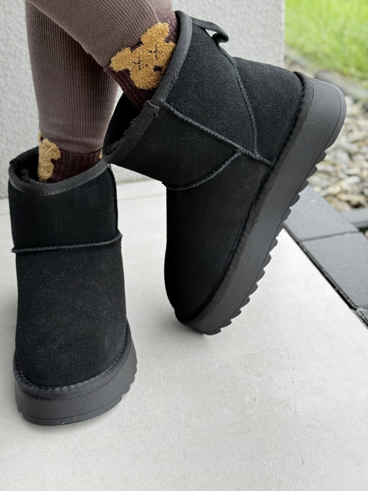 Śniegowce z Naturalnej Skóry – Ciepło, Styl i Komfort na Zimę