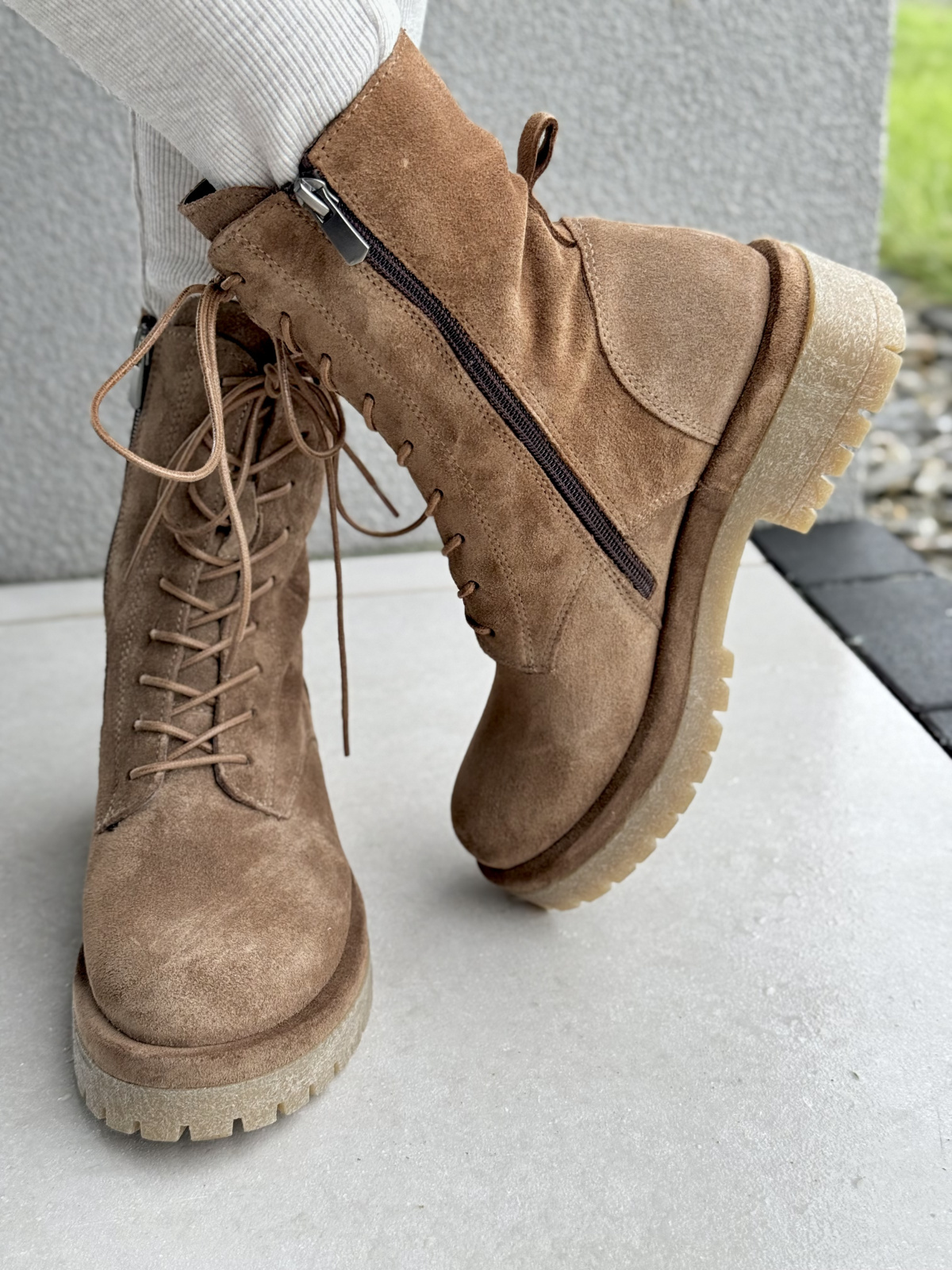 Botki OLEKSY z naturalnej skóry – elegancja w każdym kroku