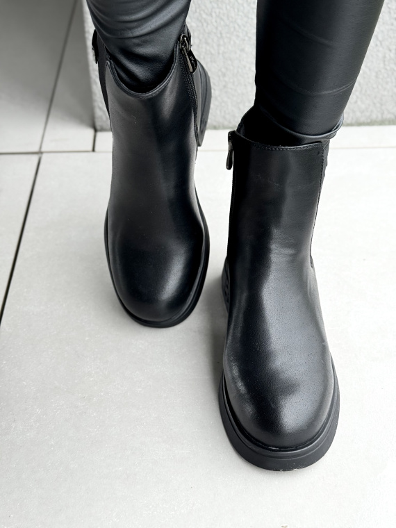 Botki ze skóry naturalnej – Klasa w każdym kroku