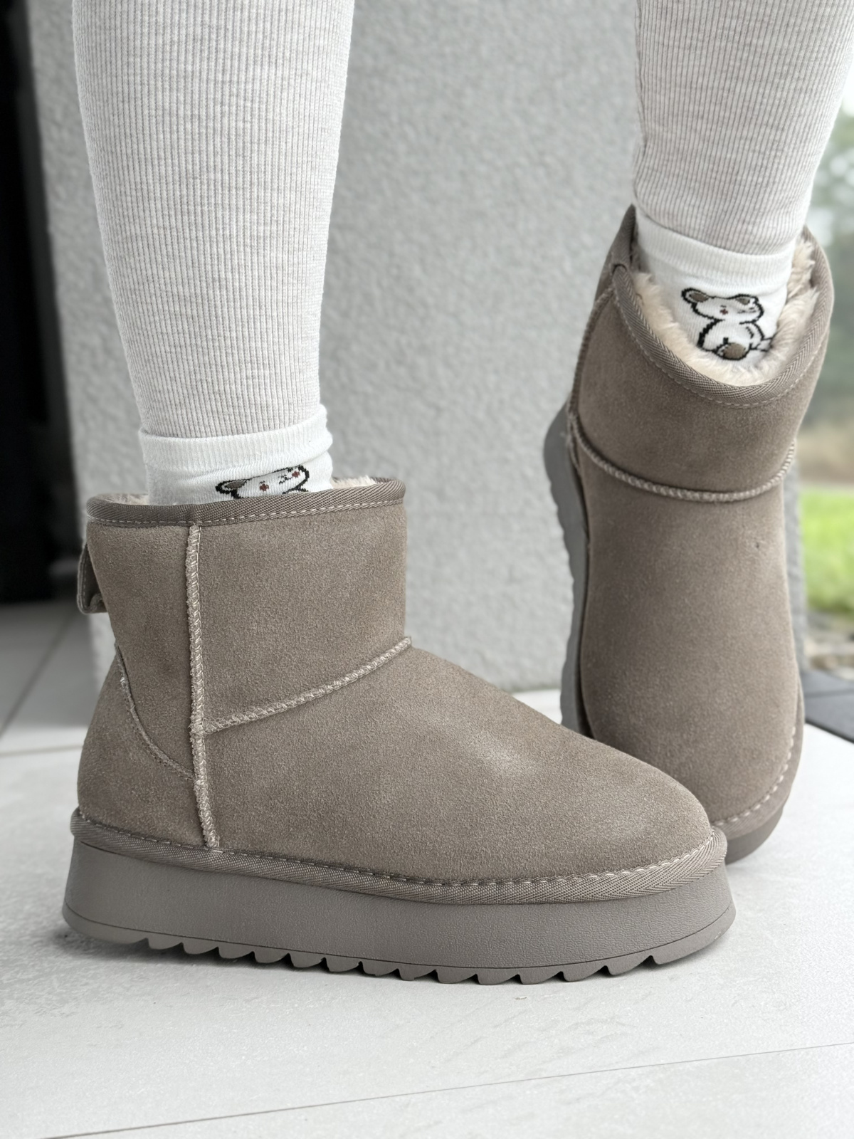 Śniegowce z naturalnej skóry – ciepło i elegancja w jednym kroku