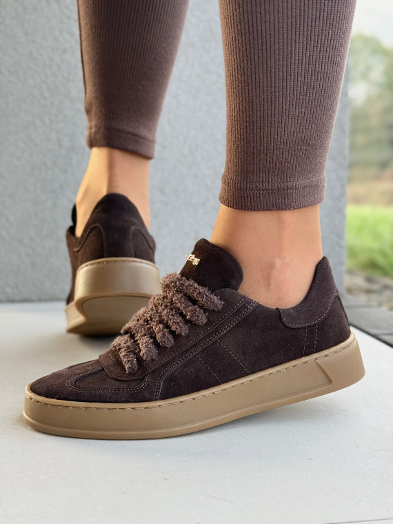 OLEKSY – skórzane sneakersy z naturalnej skóry, stworzone w Polsce