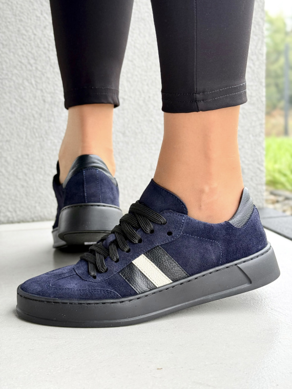 Naturalna skóra, polskie rzemiosło – sneakersy OLEKSY dla kobiet z klasą