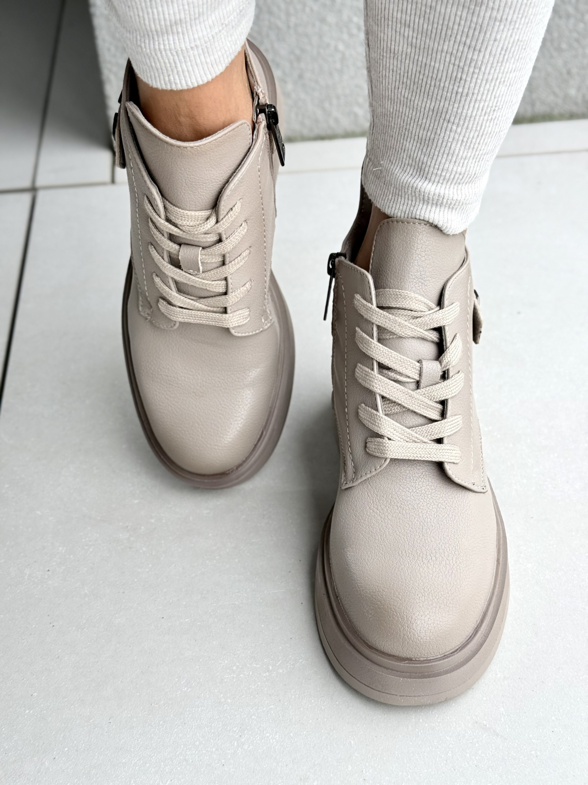 Botki ze skóry naturalnej – styl i komfort w każdym kroku