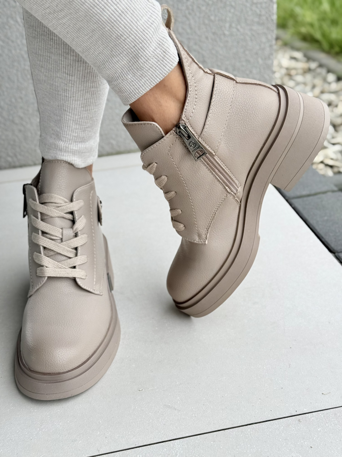 Botki ze skóry naturalnej – styl i komfort w każdym kroku