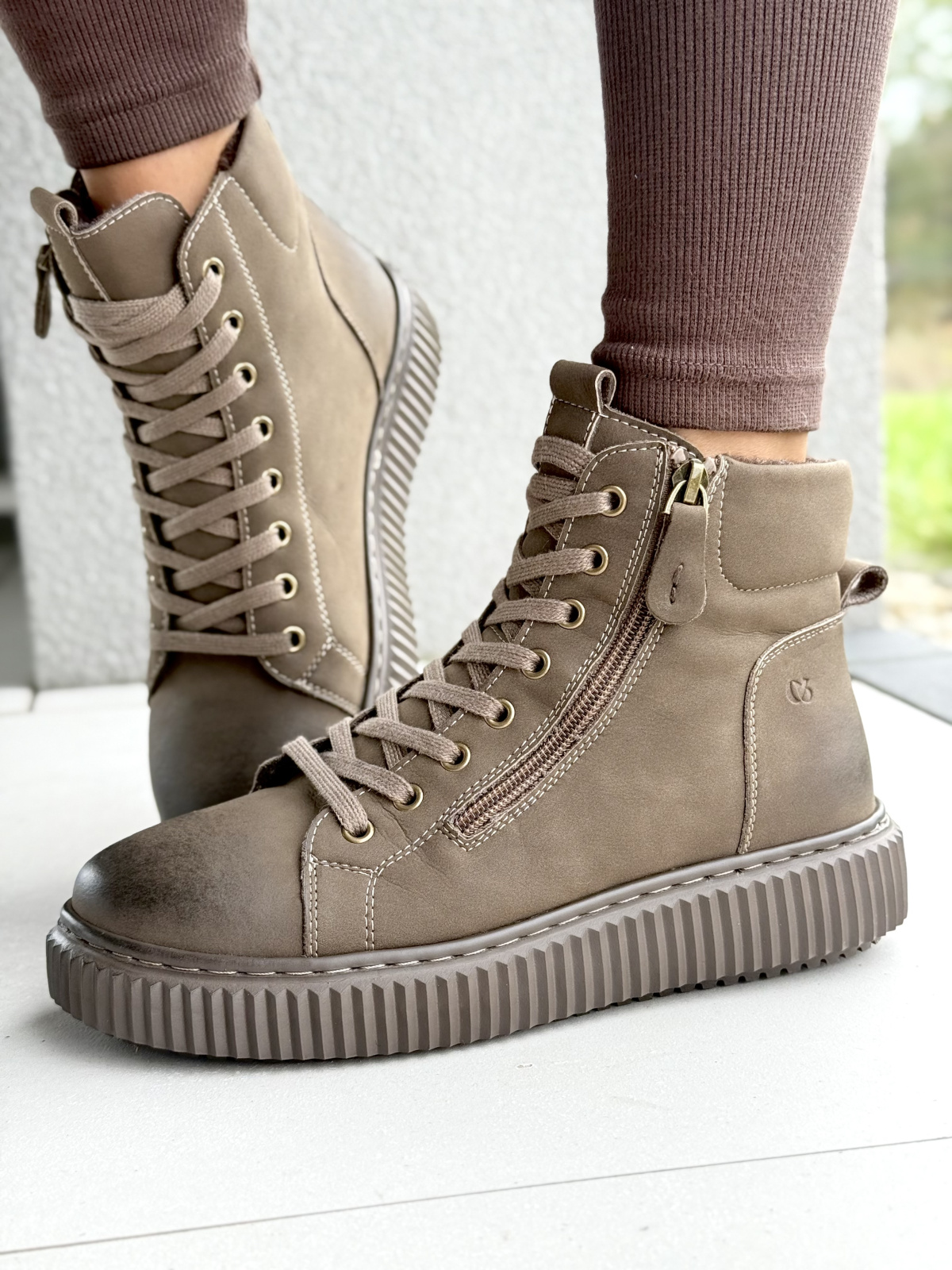 Botki ze skóry naturalnej – komfort i styl na każdy dzień