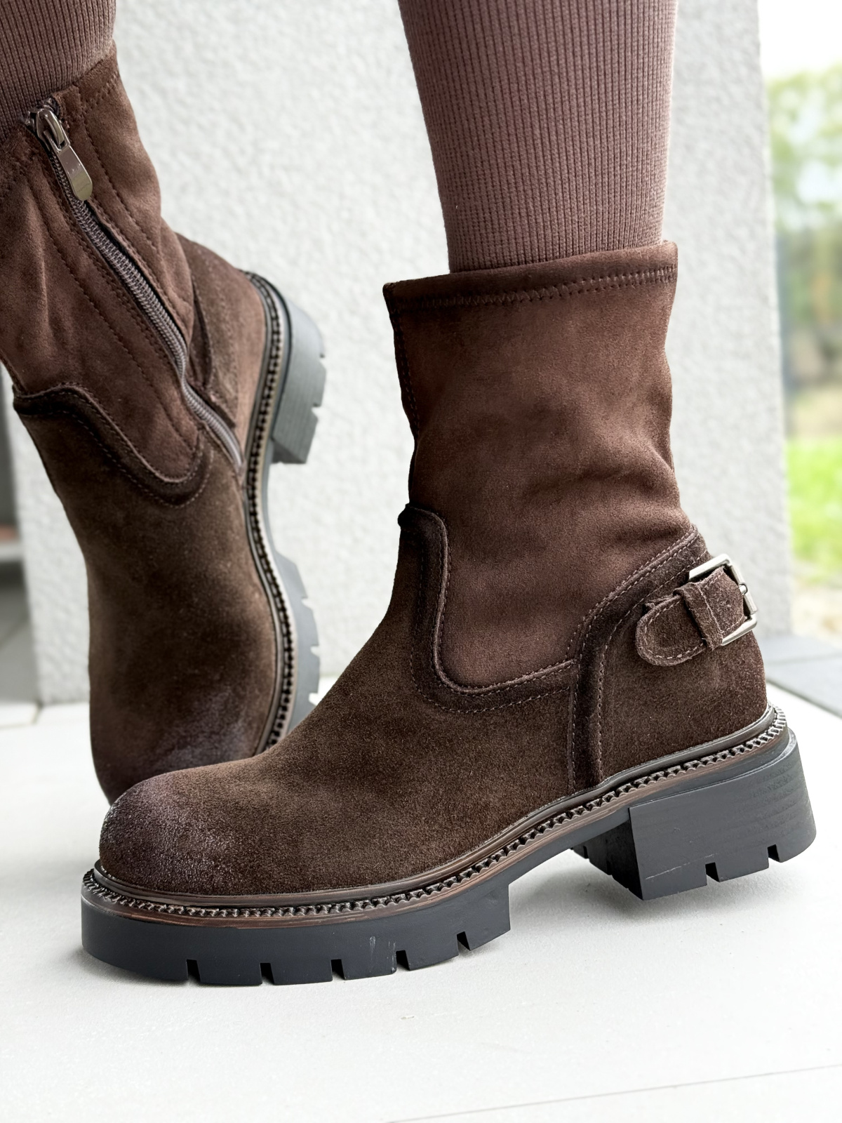 Botki z naturalnej skóry – elegancja i wygoda na każdy dzień