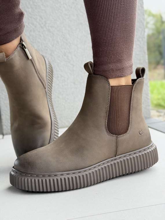 Botki z Naturalnej Skóry – Komfort i Styl na Każdy Dzień