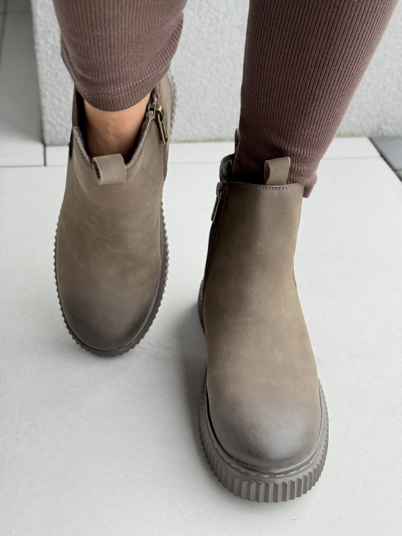 Botki z Naturalnej Skóry – Komfort i Styl na Każdy Dzień