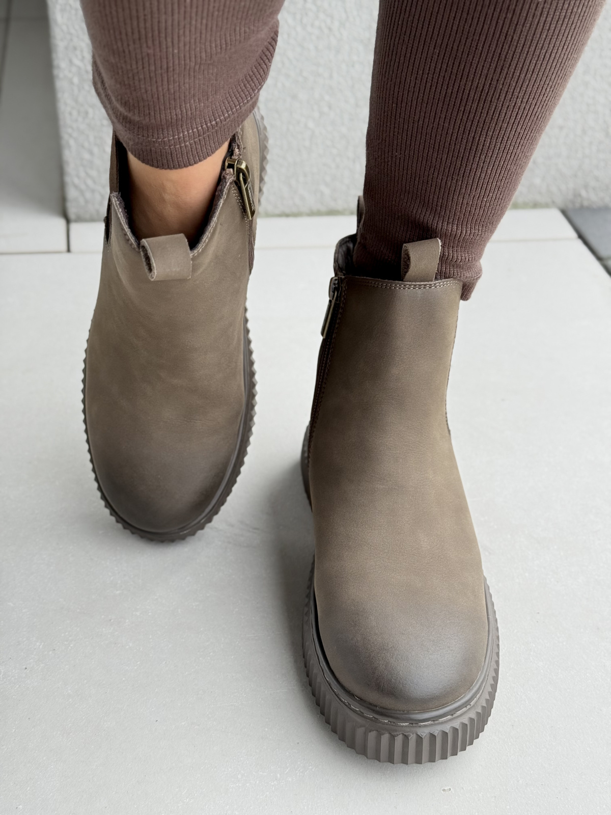 Botki z Naturalnej Skóry – Komfort i Styl na Każdy Dzień