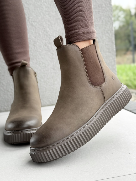 Botki z Naturalnej Skóry – Komfort i Styl na Każdy Dzień