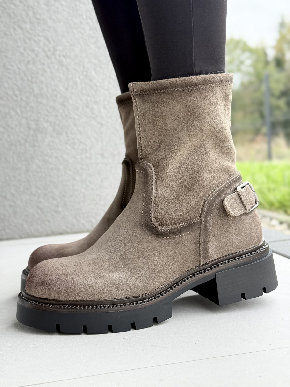 Wygodne botki z naturalnej skóry – idealne na jesień i zimę