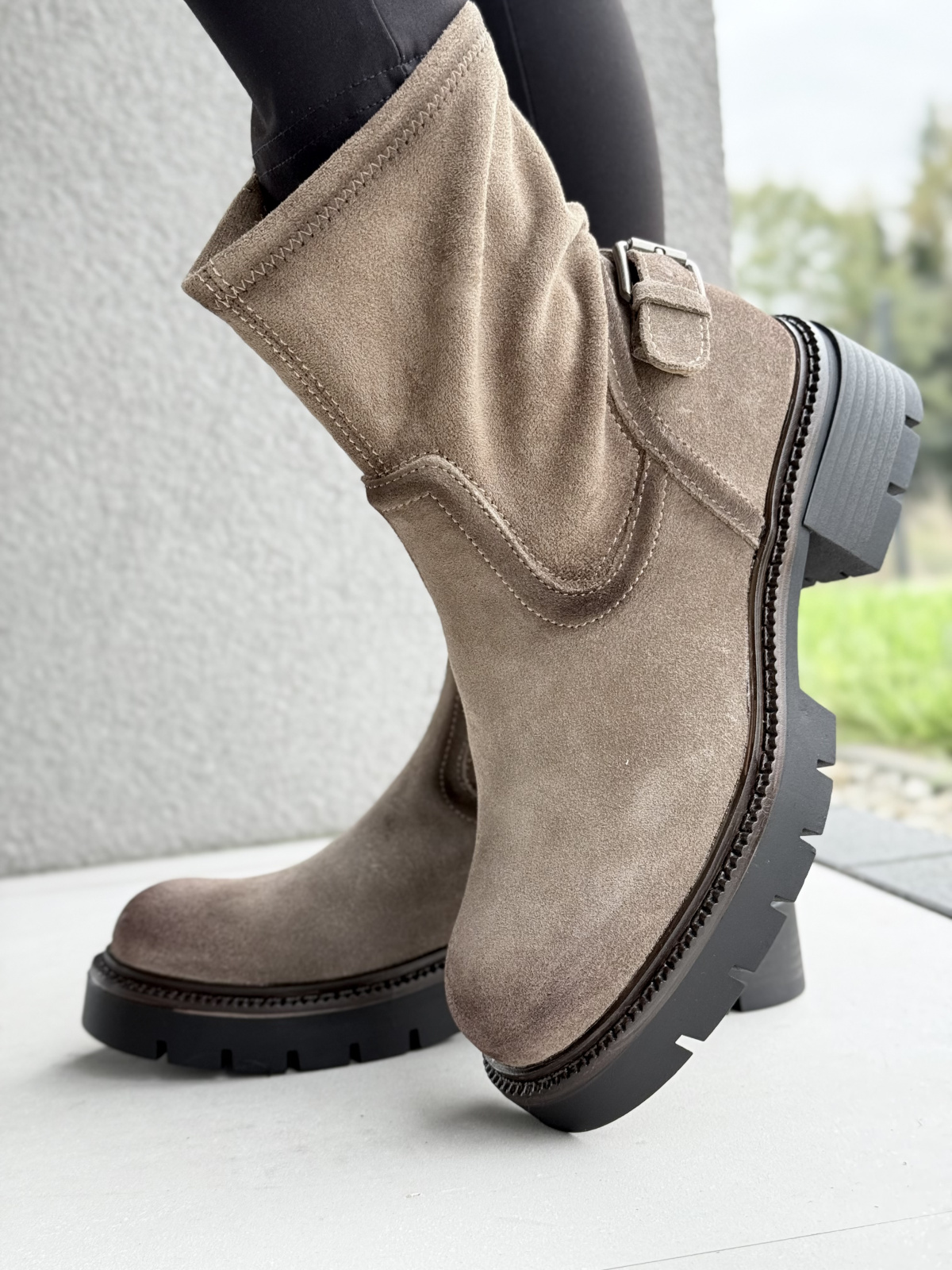 Wygodne botki z naturalnej skóry – idealne na jesień i zimę