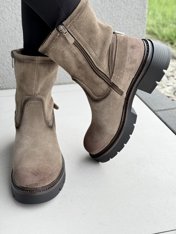 Wygodne botki z naturalnej skóry – idealne na jesień i zimę